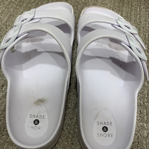 Sand & Shore Slip On Sandals - Picture 3 of 3